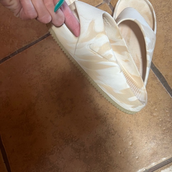 ✨NIKE Calm Flip-Flops✨ - Picture 2 of 3